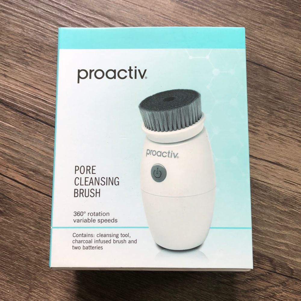 ☘️☘️ Proactiv Pore cleansing brush